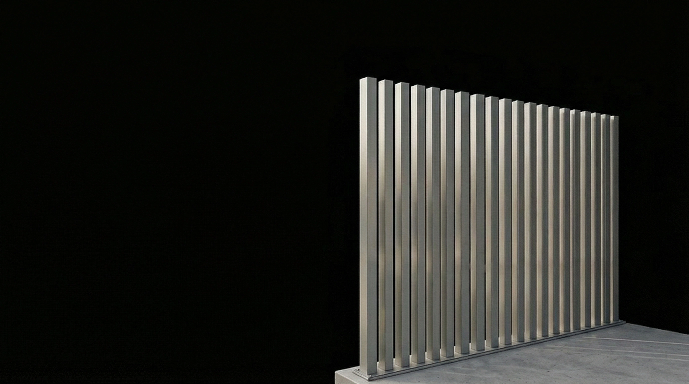 Premium Aluminium-Stabzaun auf Streifenfundament